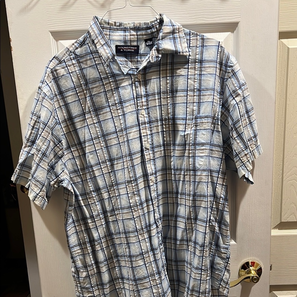 Round Tree and Yorke Men's Blue Plaid Shirt